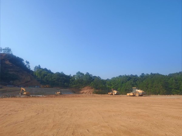 成都股票配资平台 战高温保进度 守安全抢工期  和襄高速天堂寨东互通建设跑出“加速度”_大皖新闻 | 安徽网